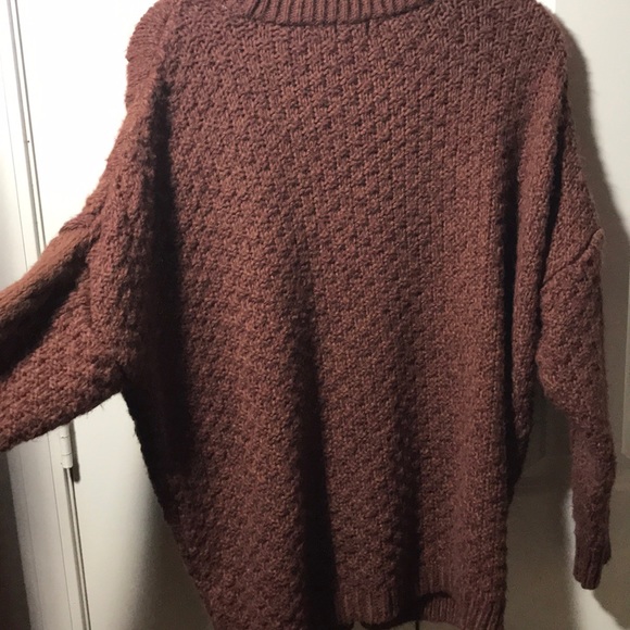 Ecote Oversized Sweater - Picture 2 of 3